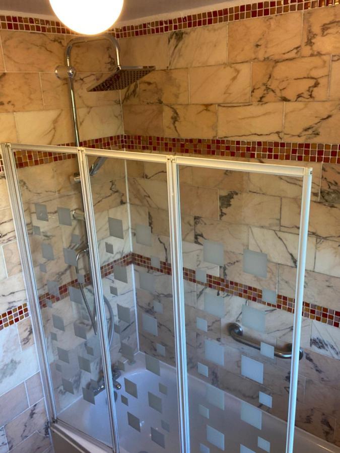 Beautiful 2 Bedroom & Balcony Flat In Central Londres Extérieur photo